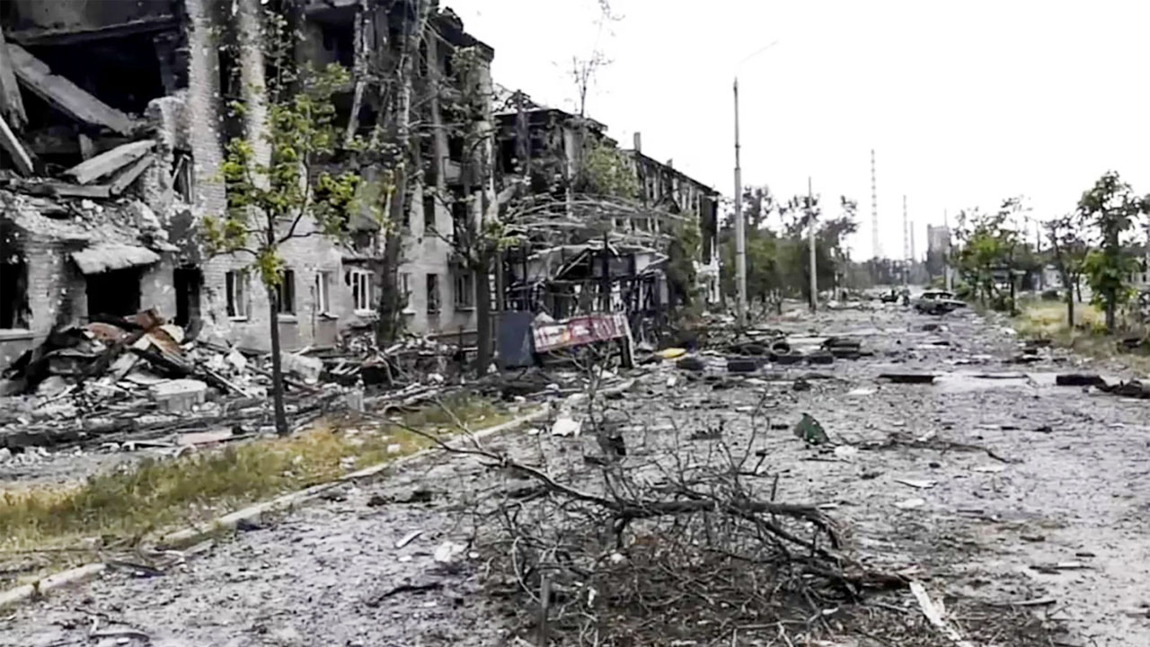 পূর্ব ইউক্রেনের প্রধান শহরের দখল নিলো রাশিয়া